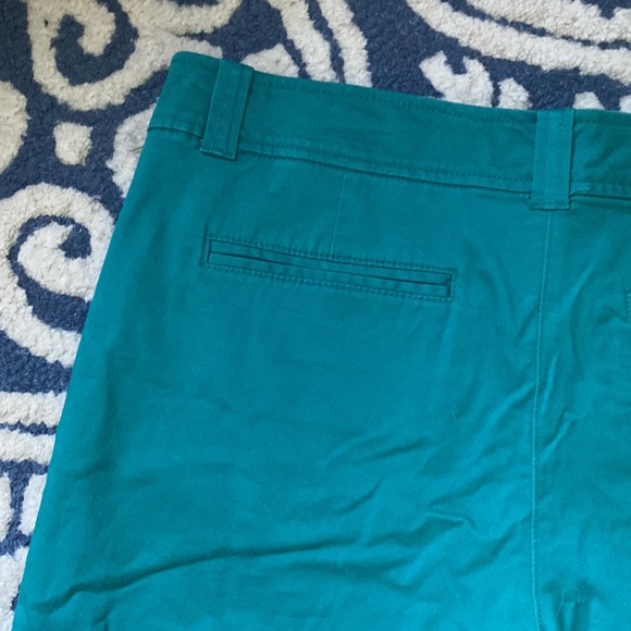 EUC New York & Company Shorts, Teal, Size 10 - Picture 8 of 15